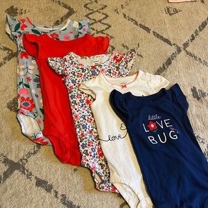 Carter’s ladybug bodysuit | 18m
